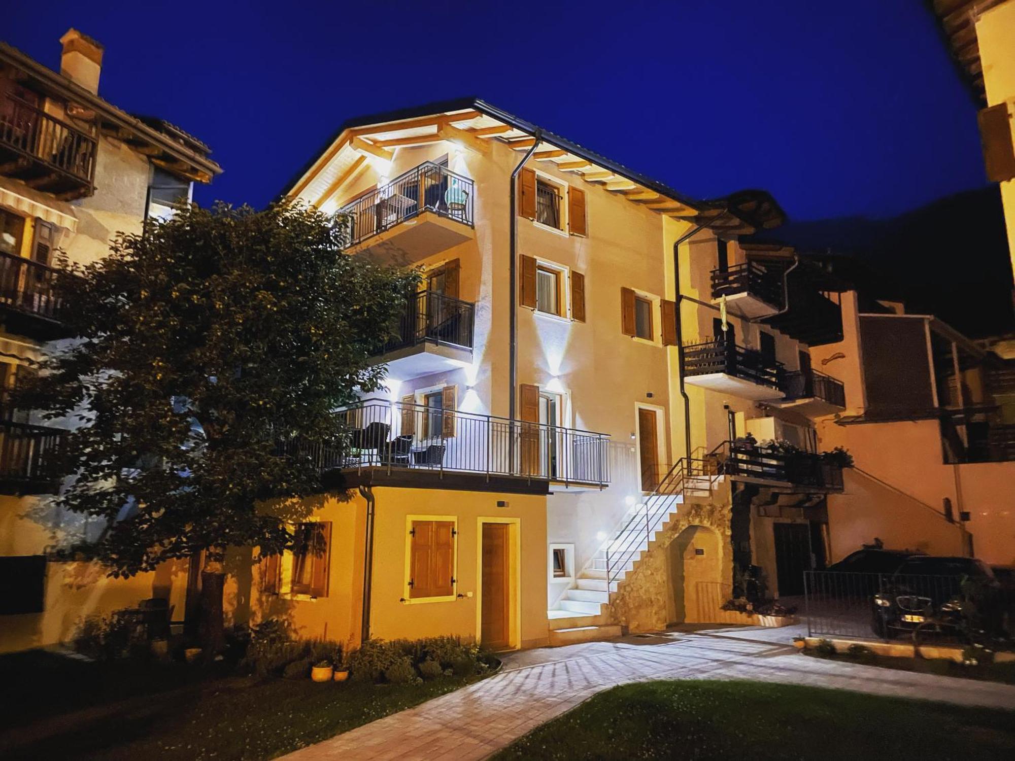 B&B Nalu Арко Экстерьер фото